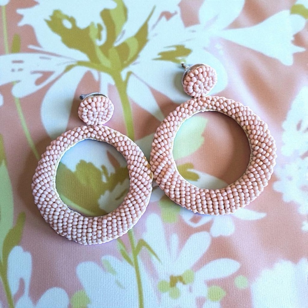 Chic Pink Beaded Circle Earrings 🎀
